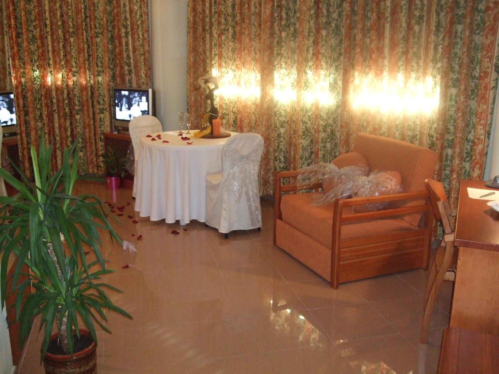 Hotel Fonda Neus Sant Sadurni d'Anoia Luaran gambar