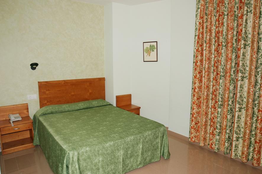 Hotel Fonda Neus Sant Sadurni d'Anoia Luaran gambar